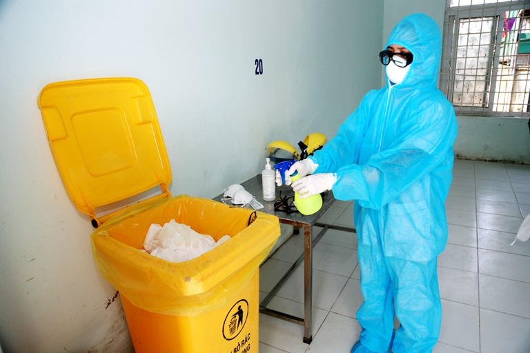 Hoàn thiện quy định pháp luật về khai báo chất thải nguy hại